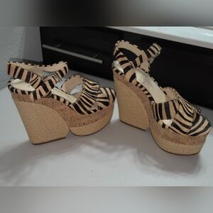 Jessica Simpson...Stylish Tan and Black Platform Wedge Sandals..Like New !